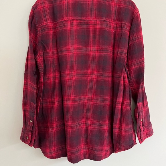 American Eagle Outfitters Destroyed Oversized Fit Button Down Fannel - Picture 7 of 7